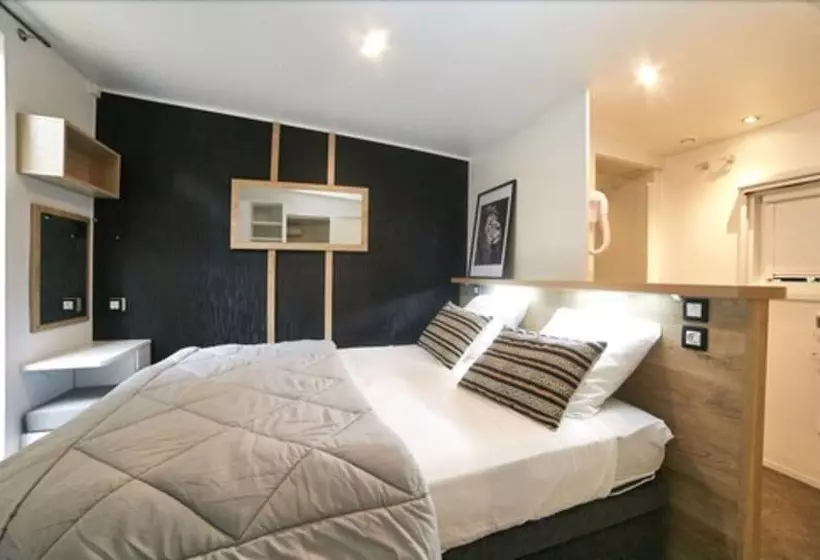 ホテル L Ecolodge L Etoile D Argens