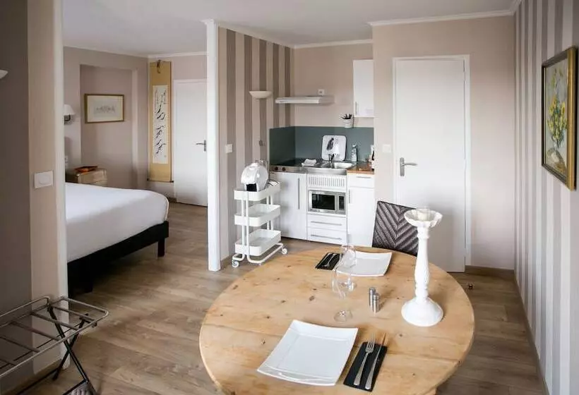 Hotelli Le Cotentin Appart Hôtels & Restaurant Le Cot