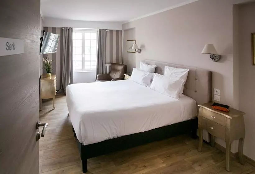 Hotelli Le Cotentin Appart Hôtels & Restaurant Le Cot