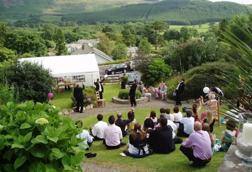 Hotelli Low Wood Hall