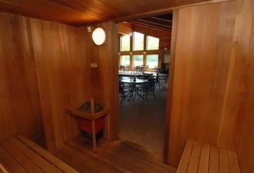 Hotelli Oveson Pelican Lake Resort And Inn