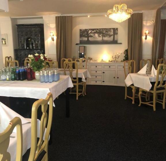 هتل Vardshuset Hwitan