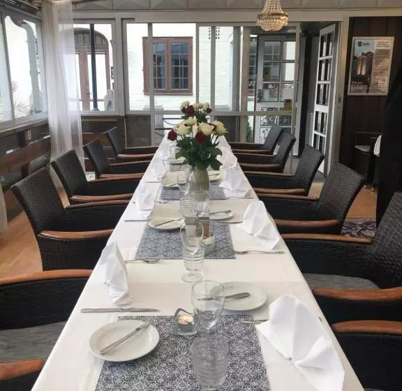 Hotelli Vardshuset Hwitan