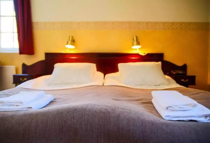 Hotelli Vardshuset Hwitan