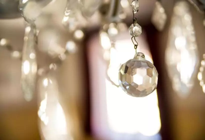 Hotelli Vardshuset Hwitan