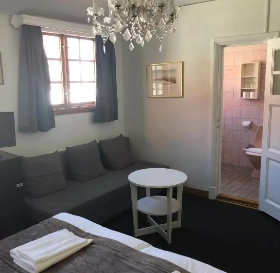 Hotelli Vardshuset Hwitan