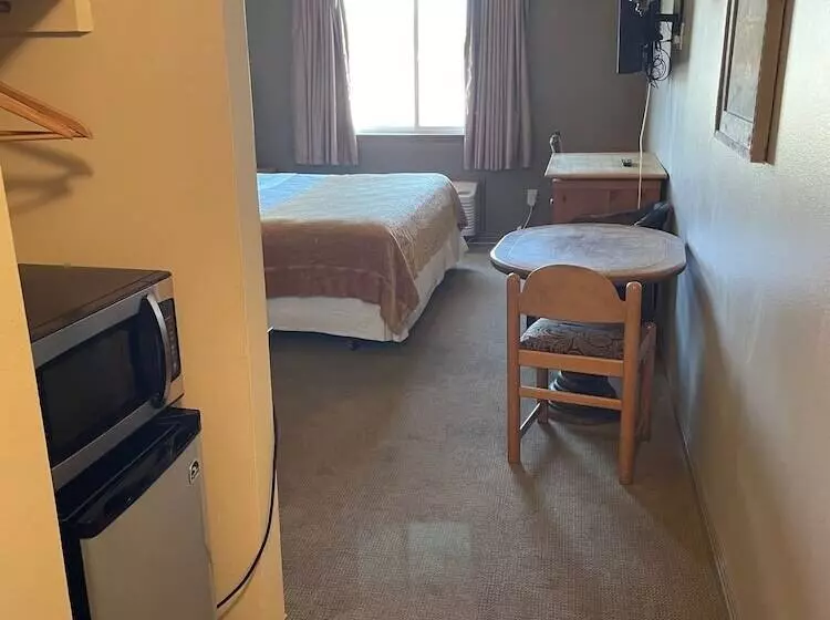 Motelli Rawlins Western Lodge