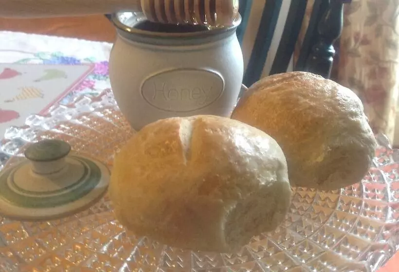 Trehane Farmhouse Bed And Breakfast, Working Farm