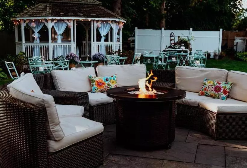 Westbrook Inn Bed And Breakfast