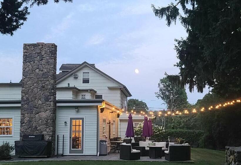 Westbrook Inn Bed And Breakfast