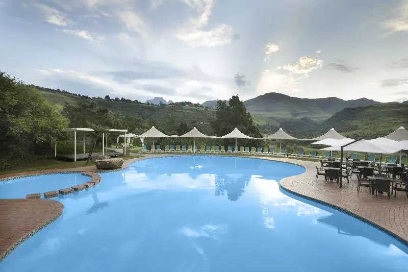 Отель Drakensberg Sun Resort