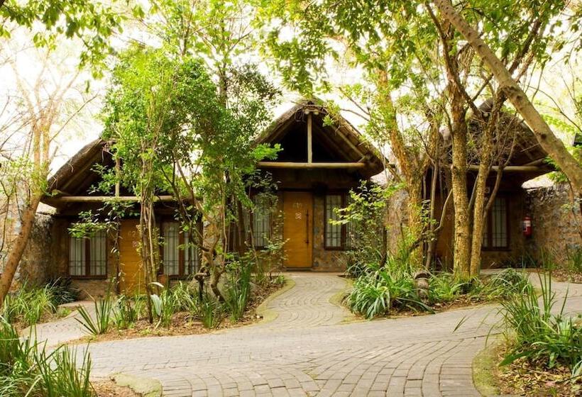 Misty Hills Country Hotel, Conference Centre & Spa