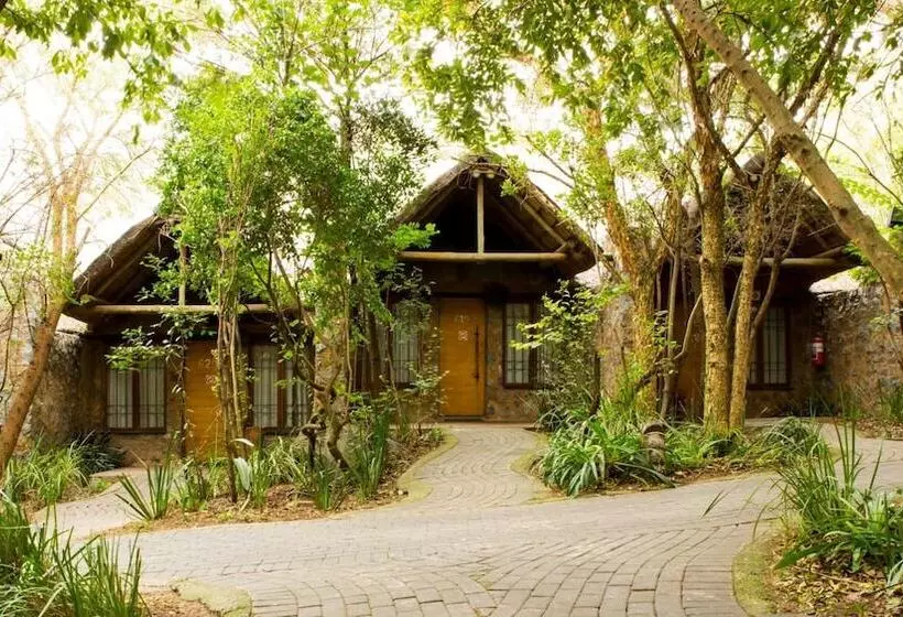 Misty Hills Country Hotel, Conference Centre & Spa