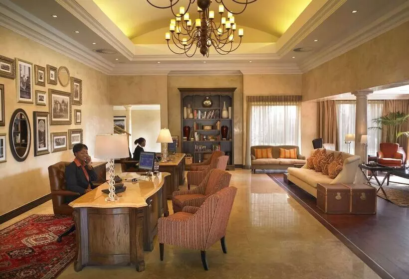 Отель Southern Sun Katherine Street