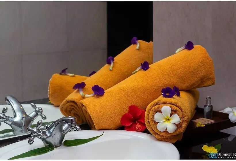 Отель The Sanctuary At Tissawewa