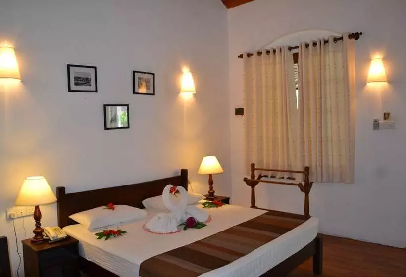 Отель The Sanctuary At Tissawewa