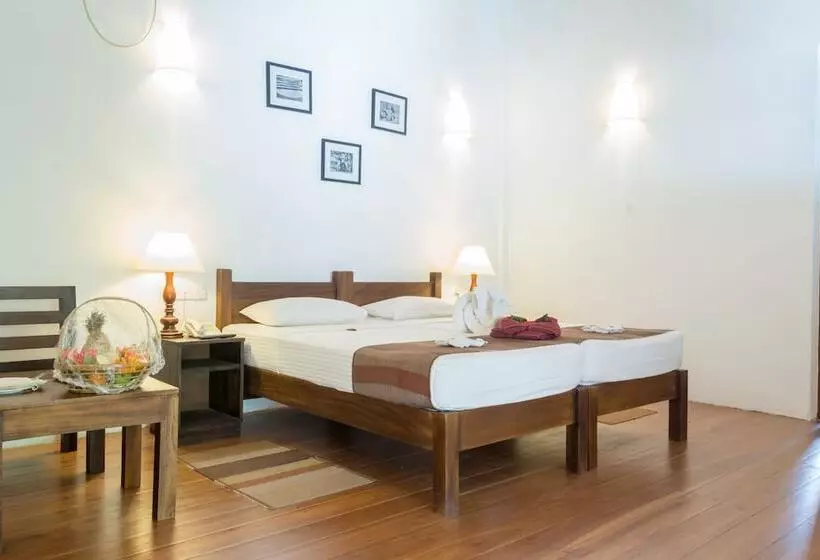 Отель The Sanctuary At Tissawewa