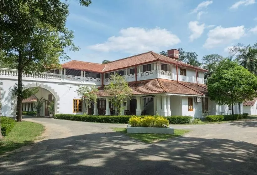 Отель The Sanctuary At Tissawewa