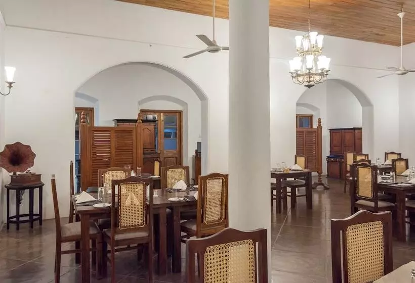 Отель The Sanctuary At Tissawewa