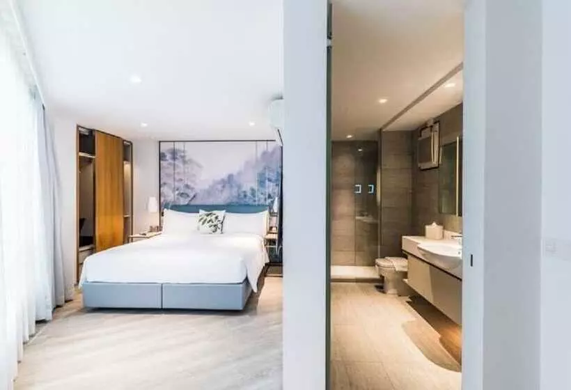 Residence Lanson Place Winsland, Singapore