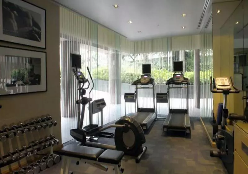 Residence Lanson Place Winsland, Singapore