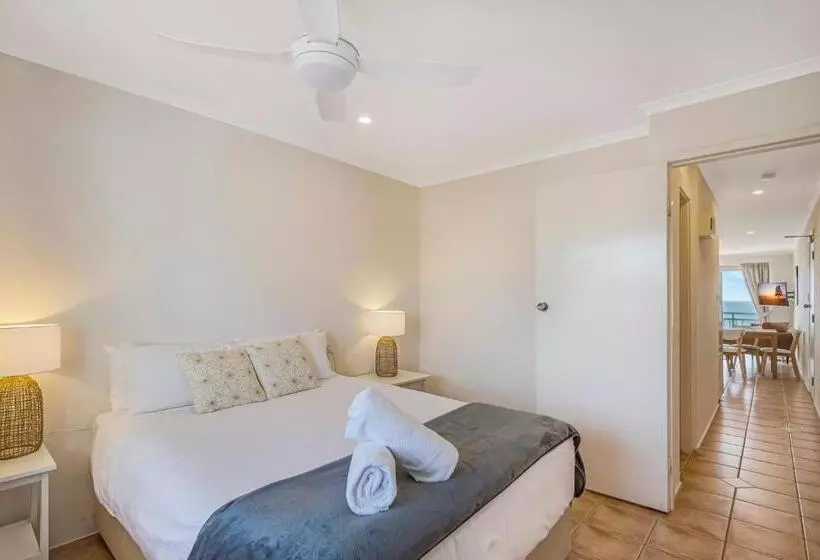 10t Beachfront Apartments