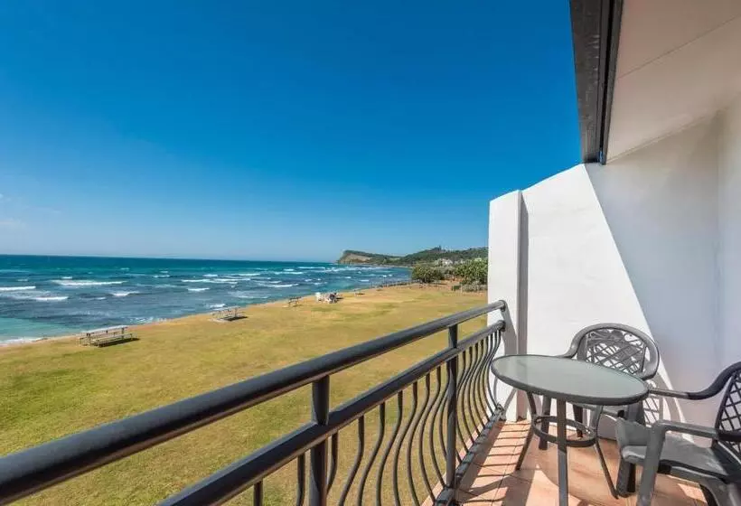 10t Beachfront Apartments