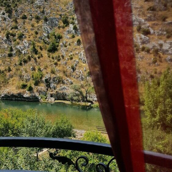 تختخواب و صبحانه Villa Velagić