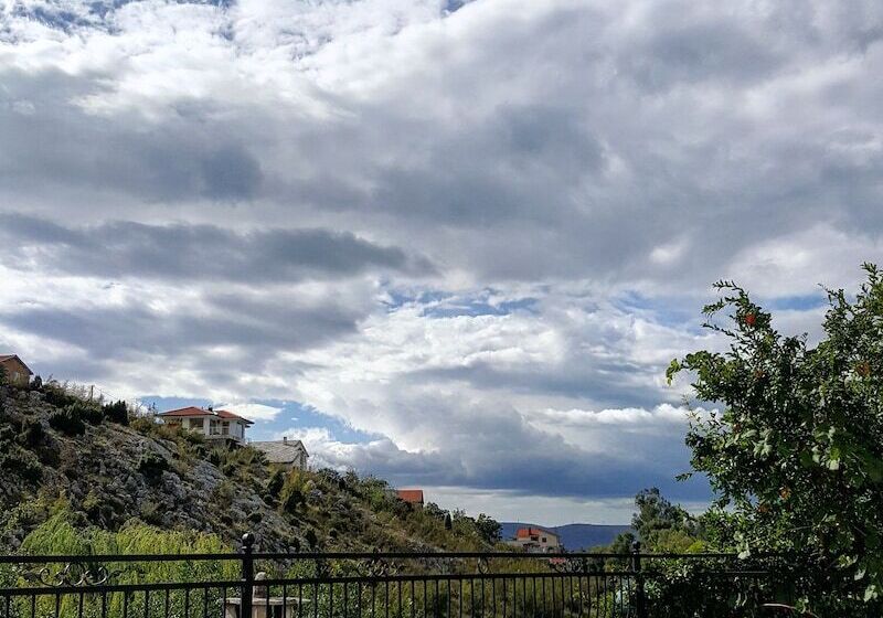 تختخواب و صبحانه Villa Velagić