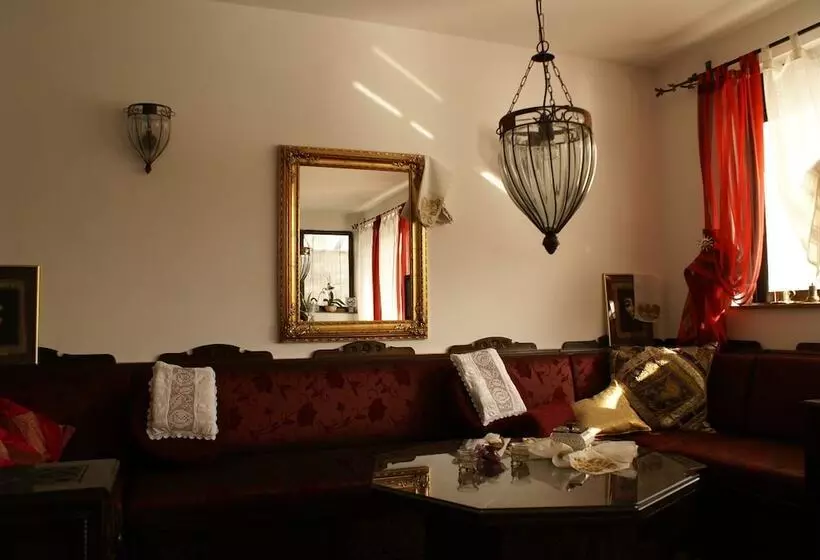 تختخواب و صبحانه Villa Velagić