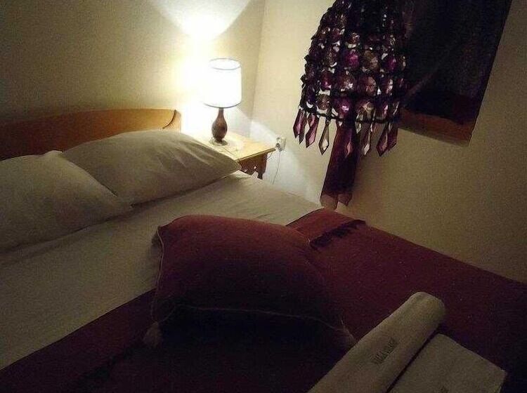 تختخواب و صبحانه Villa Velagić