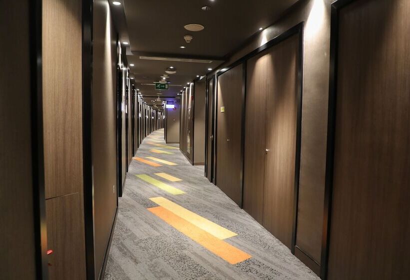 Hotel Abu Dhabi Airport  Terminal 1