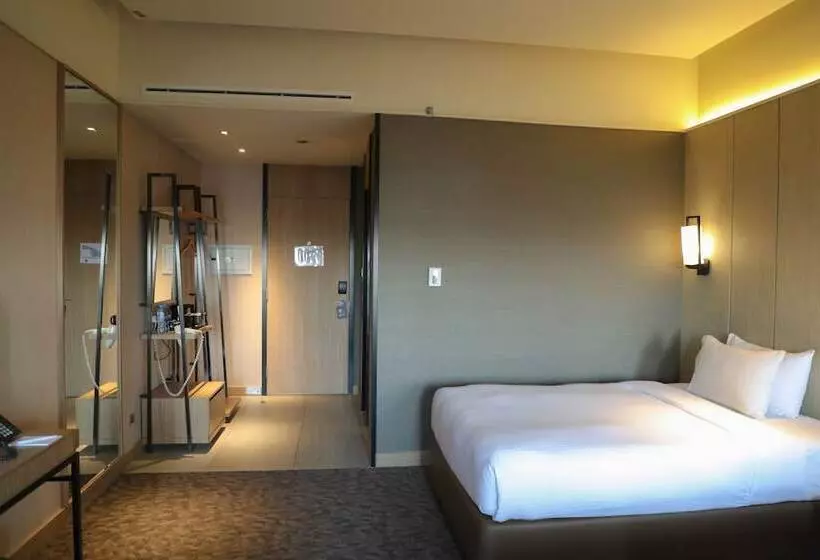 ホテル Abu Dhabi Airport  Terminal 1