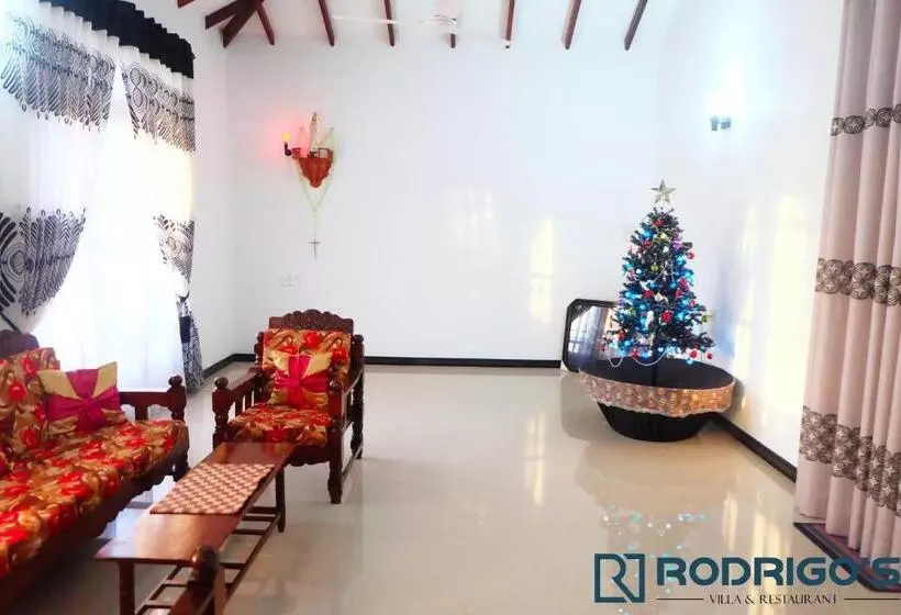 هتل Rodrigo's Villa & Restaurant