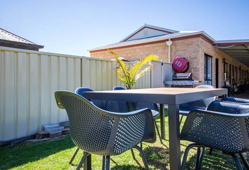 모텔 Ascot Lodge Motor Inn