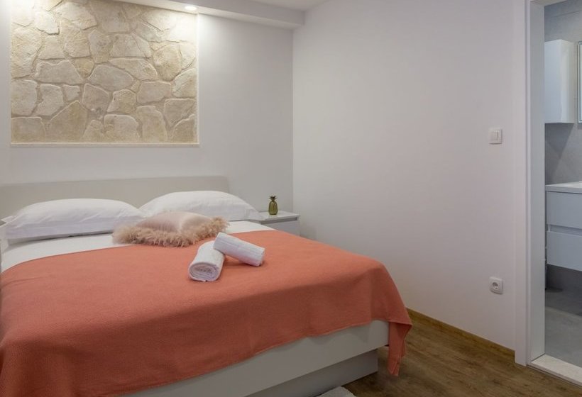 Apartment Franko Maris