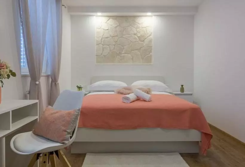 Apartment Franko Maris