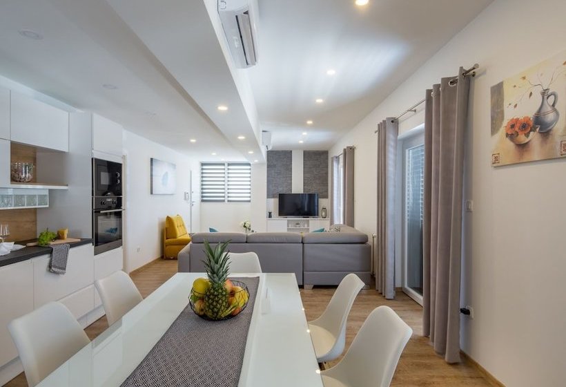 Apartment Franko Maris