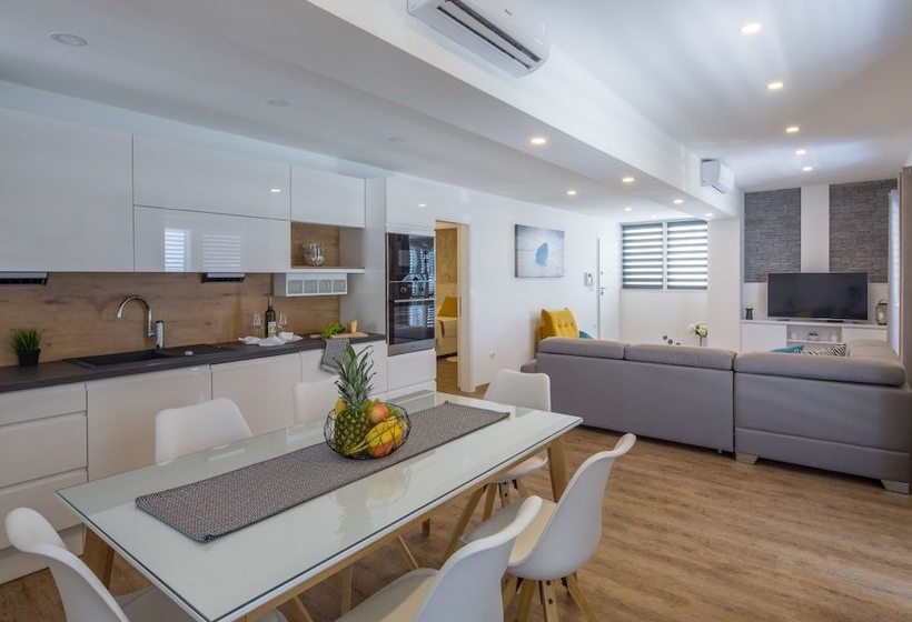 Apartment Franko Maris