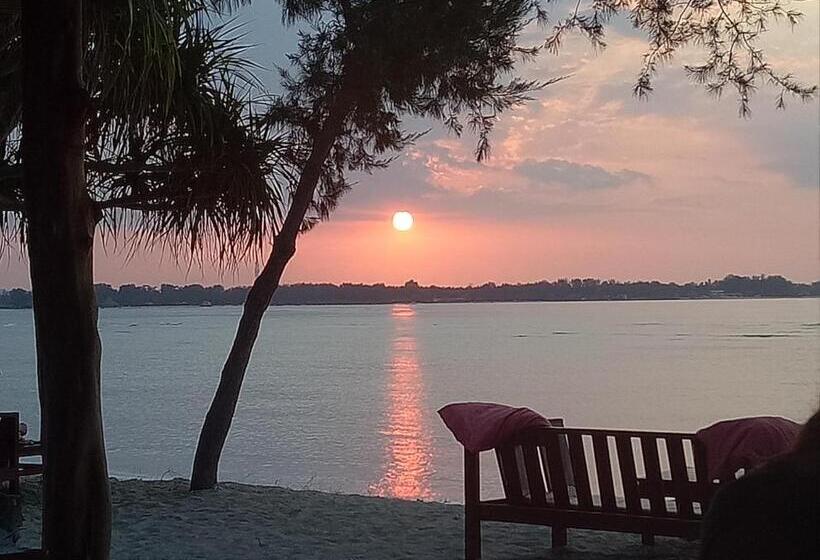 住宿加早餐 Nusa Indah Bungalows