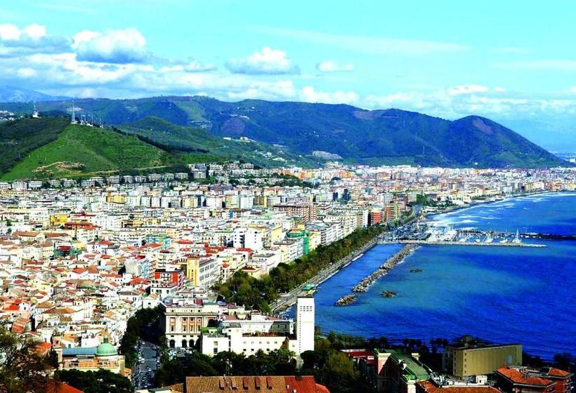 تختخواب و صبحانه Salerno Felix