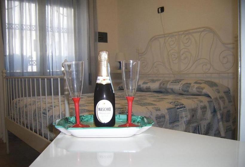 تختخواب و صبحانه Salerno Felix