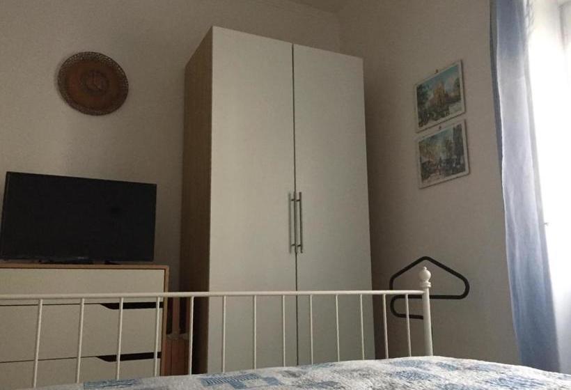 تختخواب و صبحانه Salerno Felix