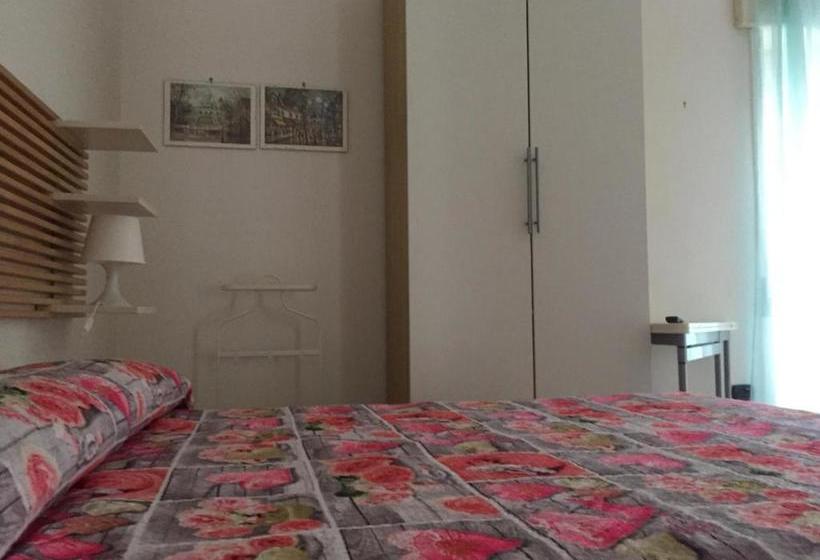 تختخواب و صبحانه Salerno Felix