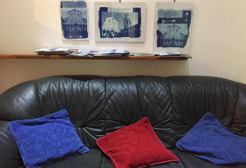 تختخواب و صبحانه Salerno Felix