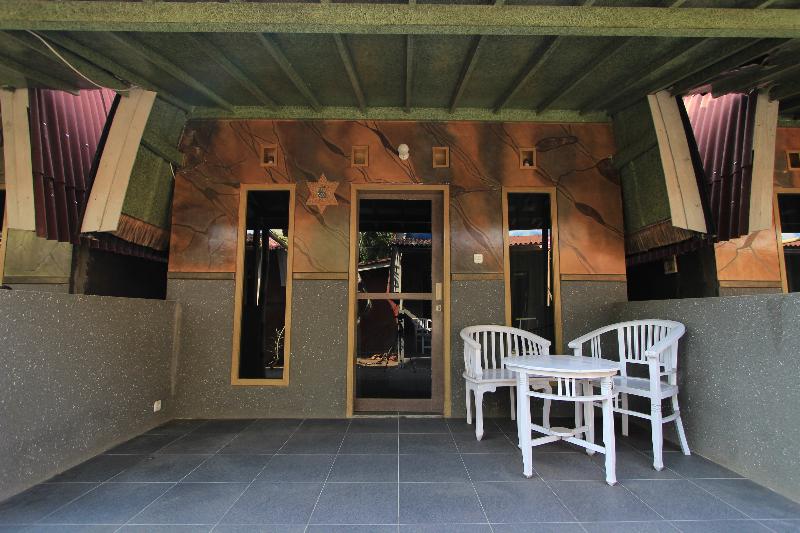 בית מלון כפרי Bale Gili Bungalow By Oyo Rooms