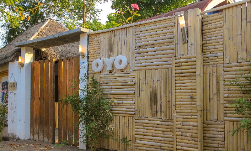 בית מלון כפרי Bale Gili Bungalow By Oyo Rooms