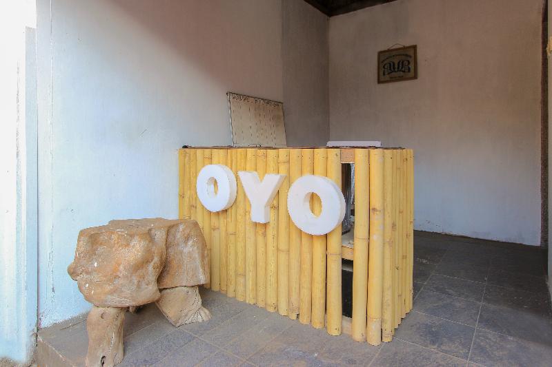 בית מלון כפרי Bale Gili Bungalow By Oyo Rooms