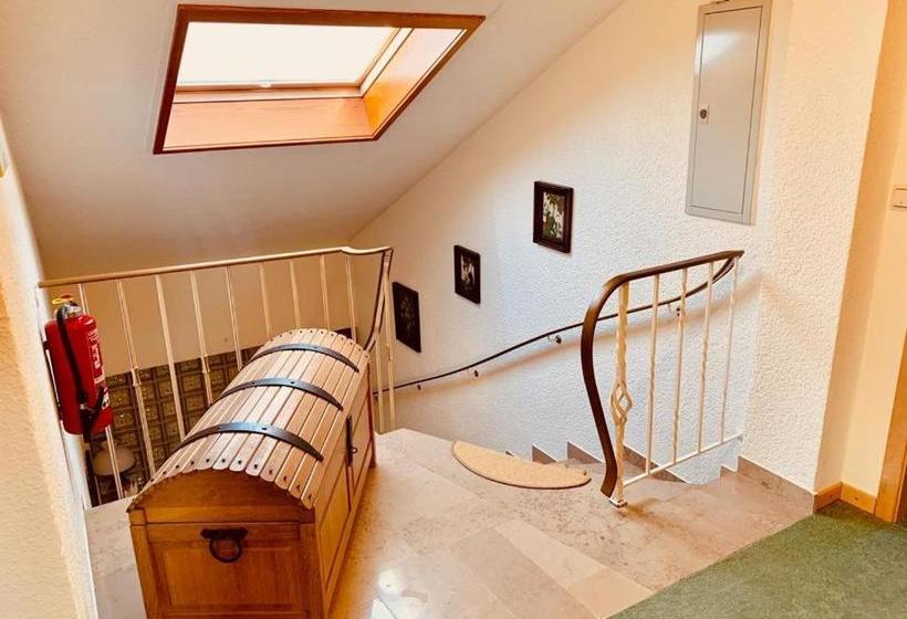 בית מלון כפרי Landhaus Kürrenberg