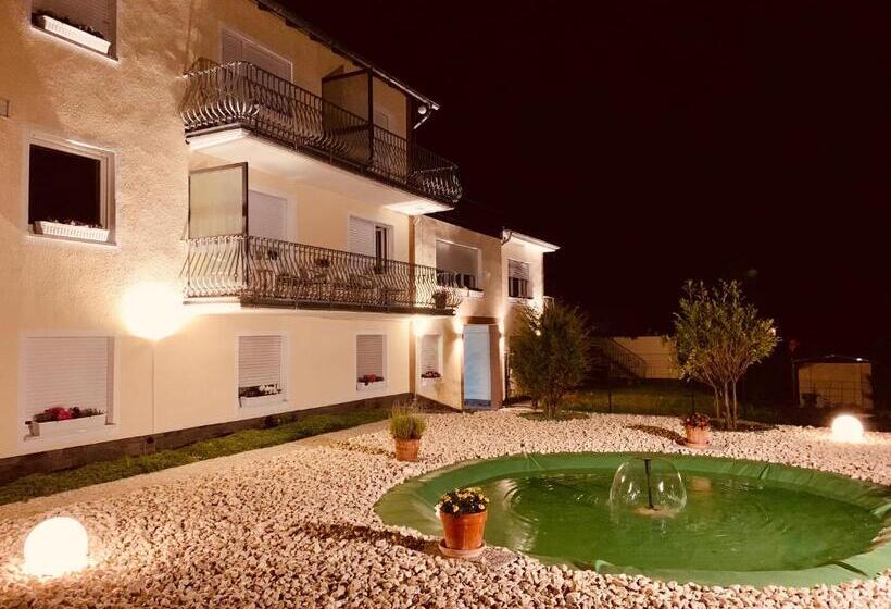 בית מלון כפרי Landhaus Kürrenberg